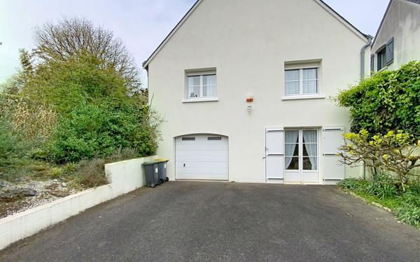 Maison à vendre    5 pièces •  Vouvray