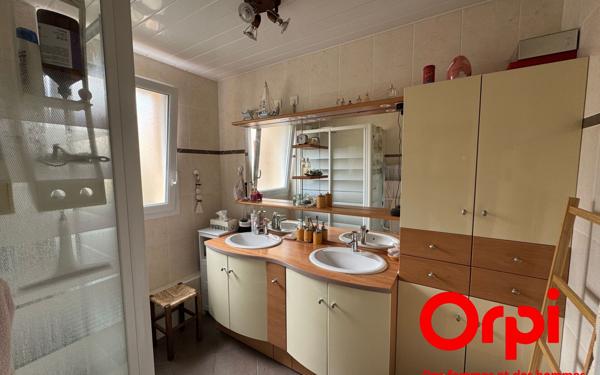 Maison à vendre    6 pièces • 125 m2 Montigny-le-Bretonneux