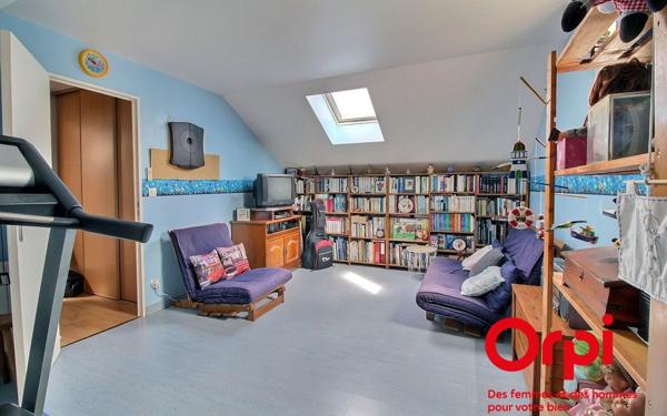 Maison à vendre    6 pièces • 125 m2 Montigny-le-Bretonneux