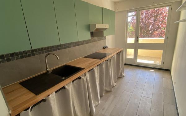 Appartement à vendre    4 pièces • 80,45 m2 Ris-Orangis