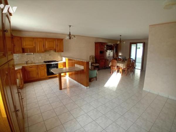 RUAUDIN, pavillon de plain-pied et ses 3 chambres.