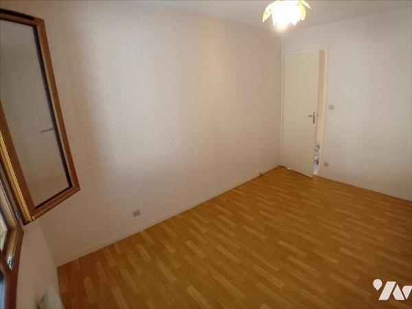 RUAUDIN, pavillon de plain-pied et ses 3 chambres.