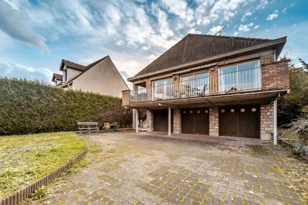 RIS ORANGIS (91) Quartier Plateau - Maison 10 pièces - Terrain 609 M² - Garage