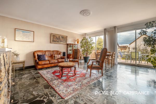 RIS ORANGIS (91) Quartier Plateau - Maison 10 pièces - Terrain 609 M² - Garage