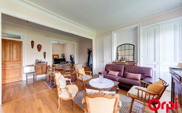 Maison à vendre    7 pièces • 194 m2 Caluire-et-Cuire