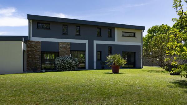 AGGLO BLOIS SUD PROPRIÉTÉ CONTEMPORAINE DE PRESTIGE