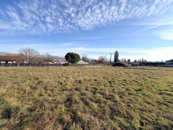 Vente Terrain 456 m2 à Les Avenières Veyrins-Thuellin