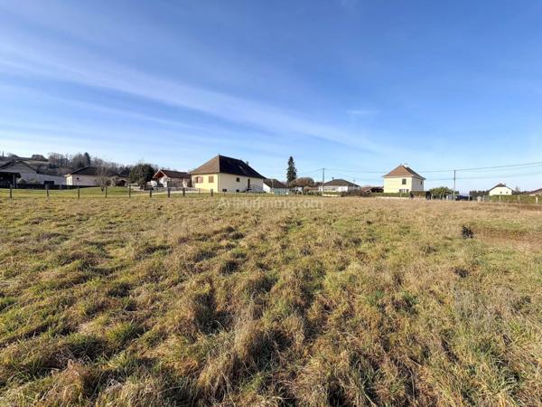 Vente Terrain 456 m2 à Les Avenières Veyrins-Thuellin