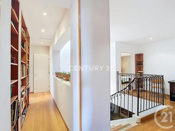 Maison à vendre  8 pièces - 248 m2 AUBAGNE - 13