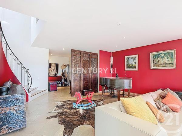 Maison à vendre  8 pièces - 248 m2 AUBAGNE - 13