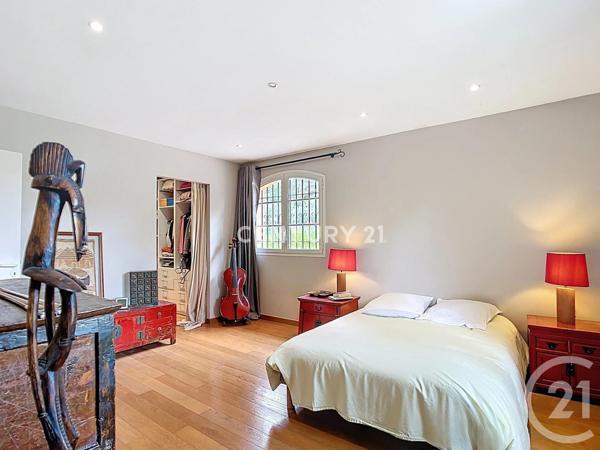 Maison à vendre  8 pièces - 248 m2 AUBAGNE - 13