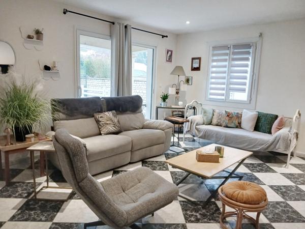 Maison de plain pied avec semi sous sol Secteur Champniers