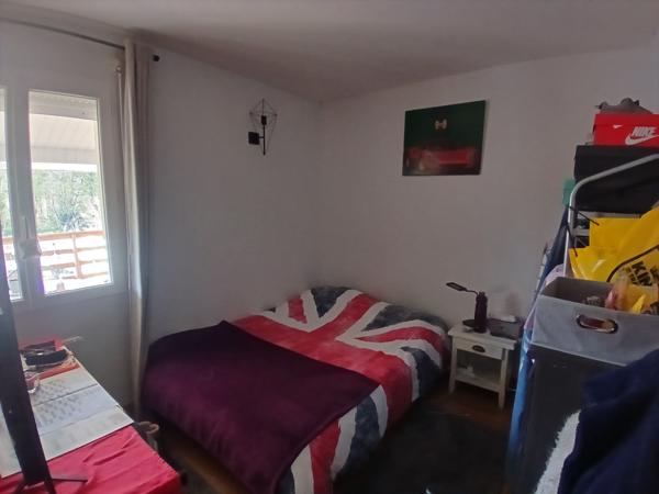 Maison de plain pied avec semi sous sol Secteur Champniers