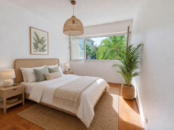 Vente                                                      Appartement
                        
                     3 pièces                      58 m2                     à Cannes