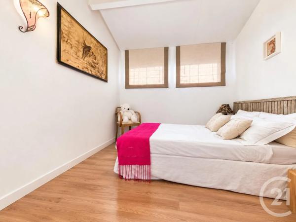 Maison à vendre  6 pièces - 181,10 m 2   LA VALETTE DU VAR  - 83
