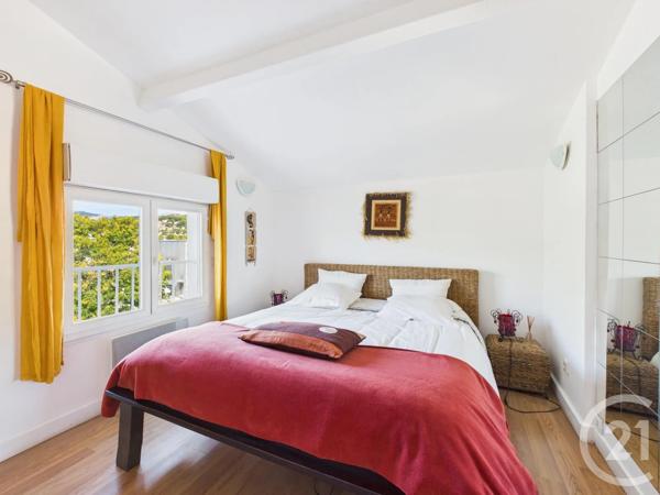 Maison à vendre  6 pièces - 181,10 m 2   LA VALETTE DU VAR  - 83