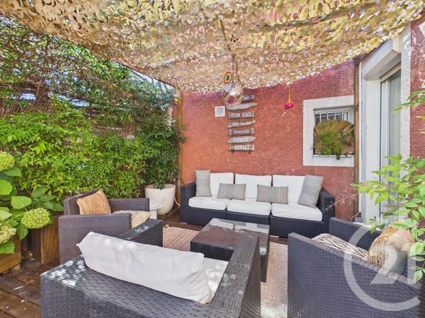 Maison à vendre  6 pièces - 181,10 m 2   LA VALETTE DU VAR  - 83