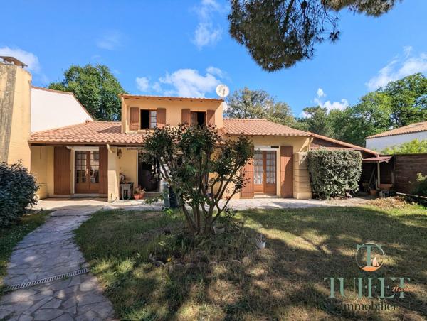À deux pas de la plage : maison familiale avec beau jardin