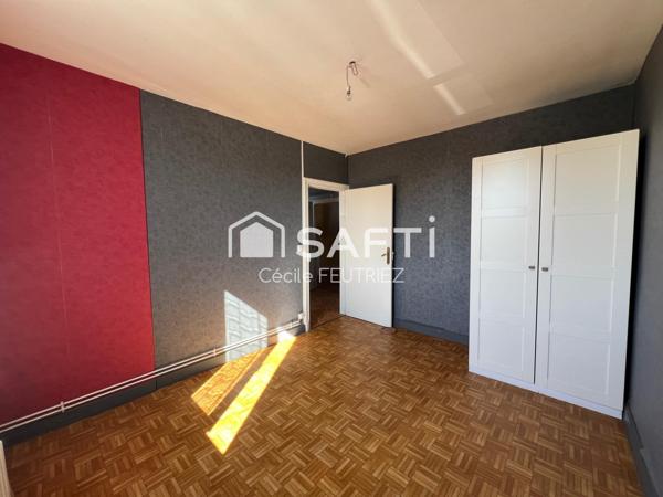 Maison de bourg avec dépendance et terrain