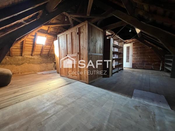 Maison de bourg avec dépendance et terrain