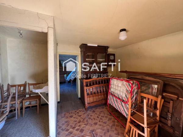 Maison de bourg avec dépendance et terrain