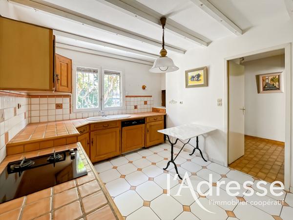 Maison mitoyenne Type 4 avec garage attenant et dépendance sur jardin
