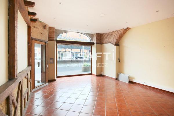 LOCAL COMMERCIAL -CAZERES HYPER CENTRE-