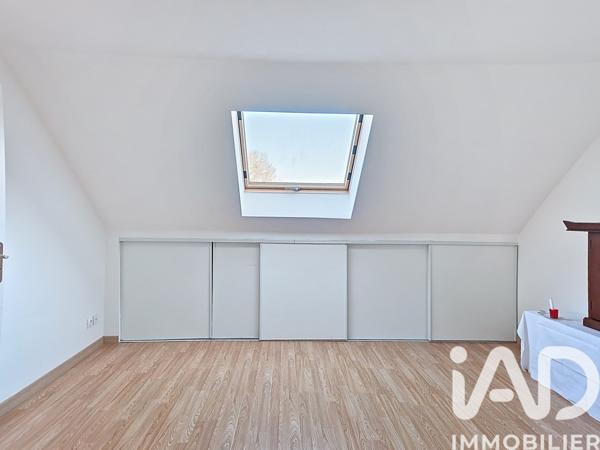 Maison à vendre 5 pièces 102 m² Le Mesnil-Saint-Denis