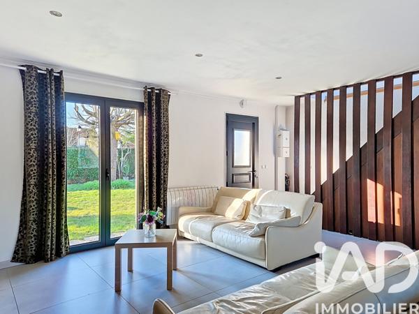 Maison à vendre 5 pièces 102 m² Le Mesnil-Saint-Denis