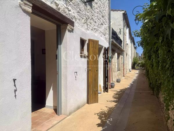 Eymet – Immeuble de rapport au cœur de la bastide avec maison, studio et local commercial