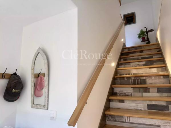 Eymet – Immeuble de rapport au cœur de la bastide avec maison, studio et local commercial