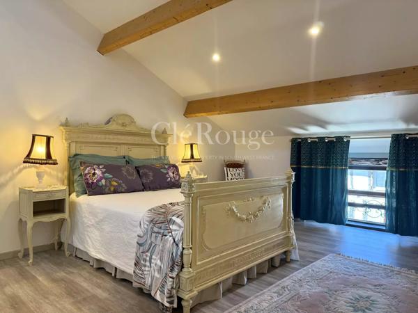 Eymet – Immeuble de rapport au cœur de la bastide avec maison, studio et local commercial