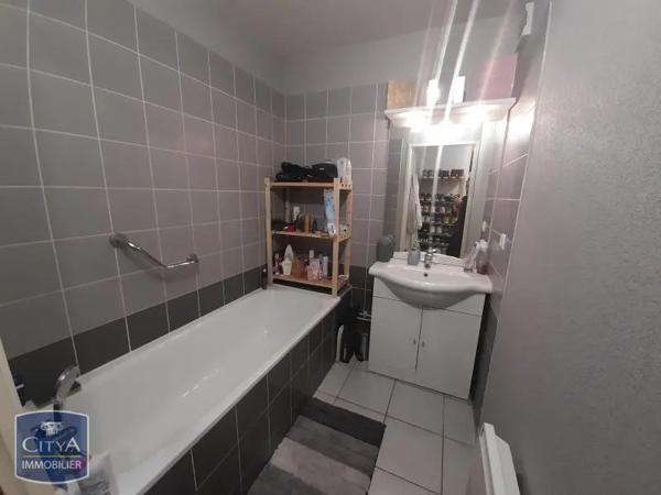 Appartement à louer 2 pièces 49m² Autun (71400)