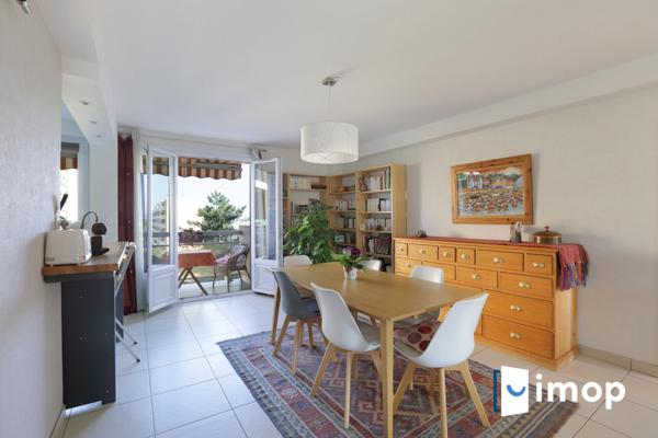 3 pièces traversant avec extérieur