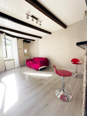 Maison de village 3 pièces avec garage au cœur de Brassac