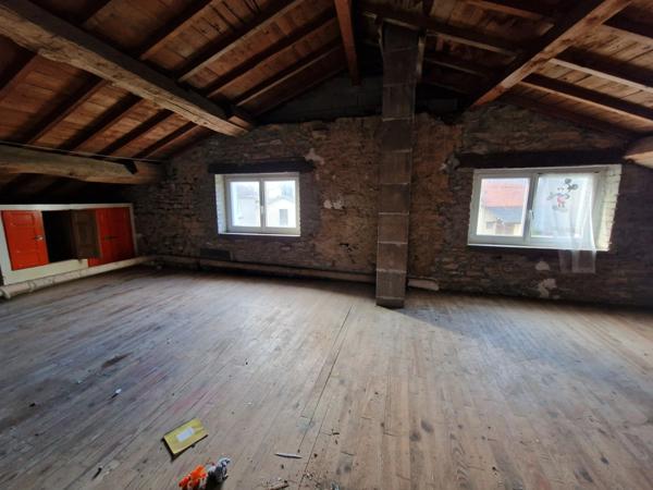 Maison à vendre 4 pièces proche EPINAL (88) avec partie dépendances et terrain de 532 m2