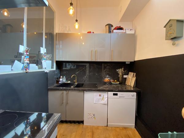 Appartement de charme T4 avec terrasse - hypercentre - calme absolu