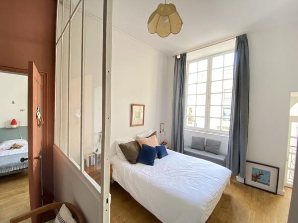 Appartement de charme T4 avec terrasse - hypercentre - calme absolu