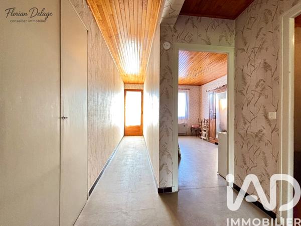 Maison à vendre 9 pièces 227 m² Saint-Jean-de-Gonville