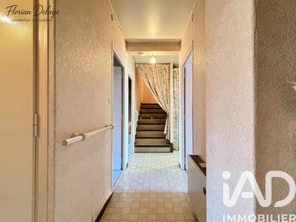 Maison à vendre 9 pièces 227 m² Saint-Jean-de-Gonville