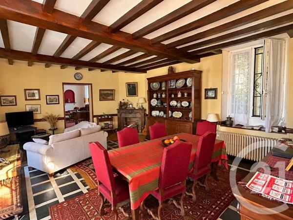 Maison à vendre  9 pièces - 306 m 2   PAU  - 64