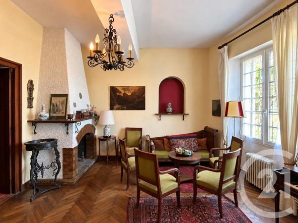 Maison à vendre  9 pièces - 306 m 2   PAU  - 64