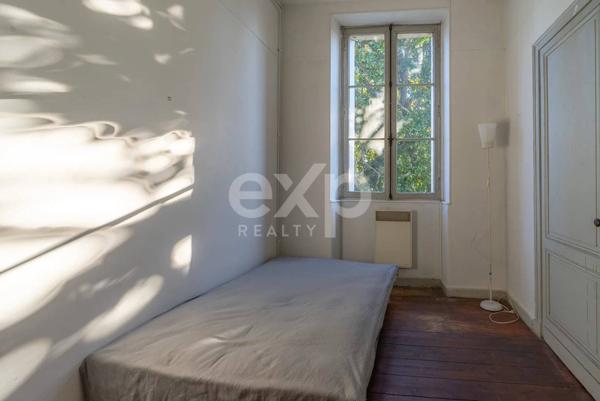 Maison de caractère au cœur de Salles – Charme et potentiel exceptionnel