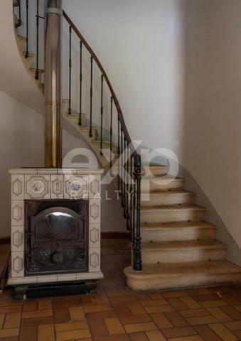 Maison de caractère au cœur de Salles – Charme et potentiel exceptionnel