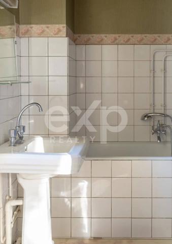 Maison de caractère au cœur de Salles – Charme et potentiel exceptionnel