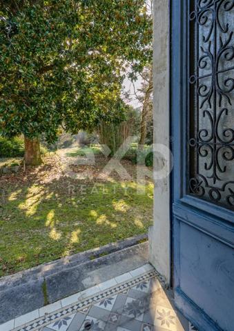 Maison de caractère au cœur de Salles – Charme et potentiel exceptionnel