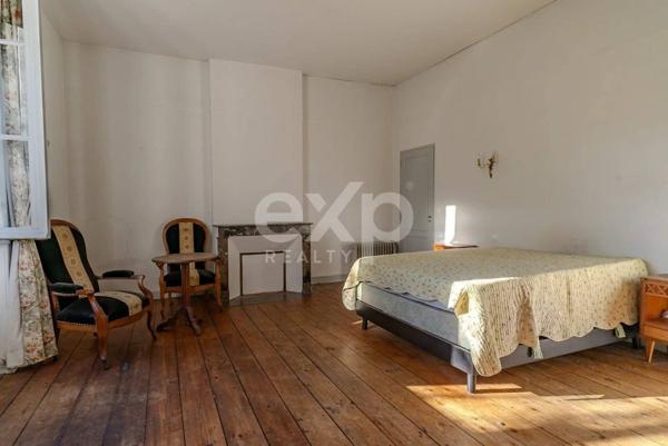 Maison de caractère au cœur de Salles – Charme et potentiel exceptionnel