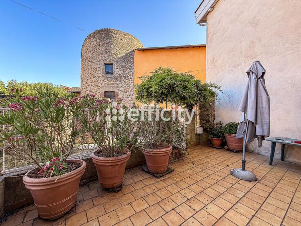 Appartement
         2 pièces
        - 40 m² 175 000 € *