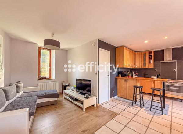 Appartement
         2 pièces
        - 40 m² 175 000 € *