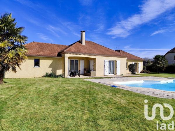 Maison 5 pièces de 135 m² à Sendets (64320)